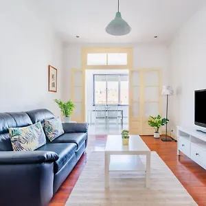 Appartamento Almirante With 3 Bedrooms, Lisbona