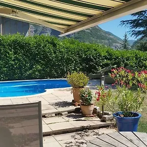 Au Paradis Des Grillons Espinasses